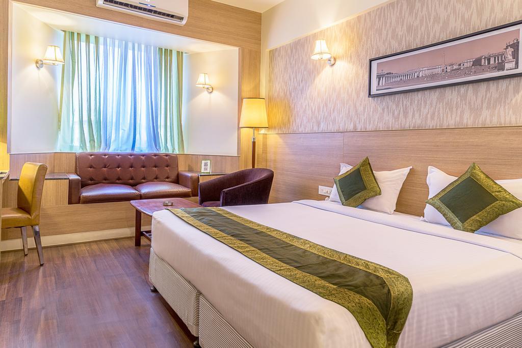 Treebo Premium Grand Emerald Pimpri-Chinchwad Dış mekan fotoğraf